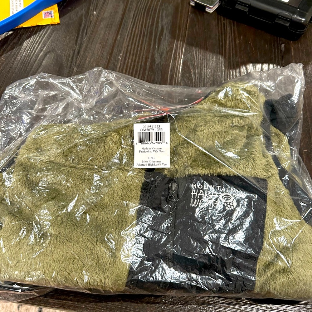 Size Large Mountain Hardwear Polartec High loft Vest